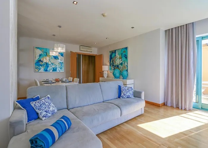 아파트 Luxury 1 Bedroom Apartment, Marina De *