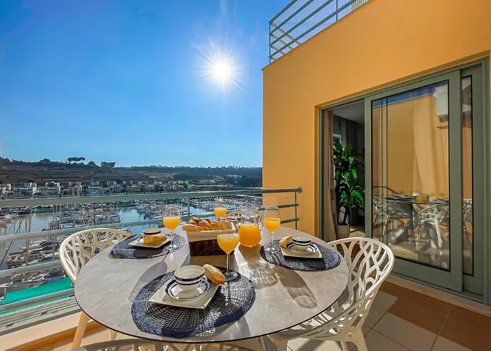 Luxury 1 Bedroom Apartment, Marina De 아파트