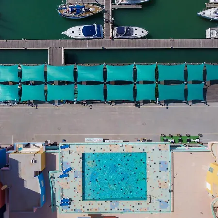 公寓 Luxury 1 Bedroom Apartment, Marina De 阿尔布费拉